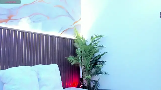 mia_pineda's Live XXX Chat
