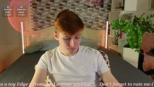 Allert_'s Live XXX Chat