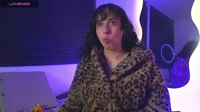 צ'אט XXX בשידור חי של Eva_Err