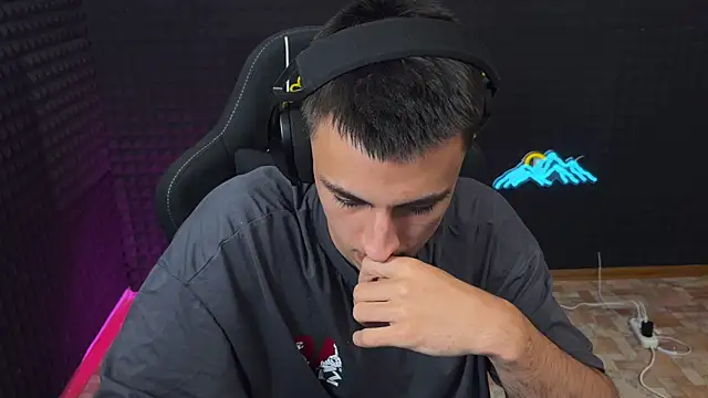 Hols_20 – Naživo XXX chat