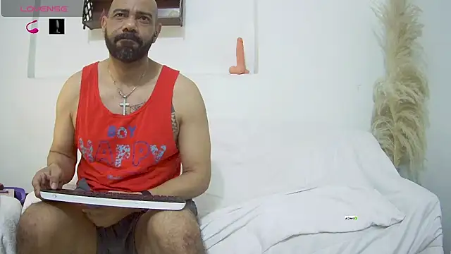 bruce_bigg লাইভ XXX চ্যাট