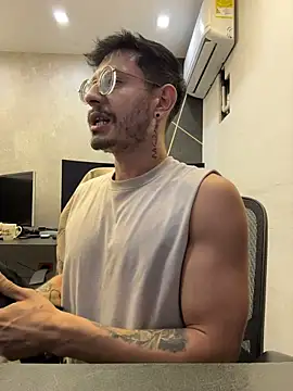 XXX chat uživo modela andrewlopezz