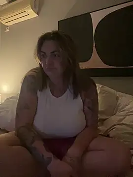 Chat XXX en directo de HeyBABYGIRL
