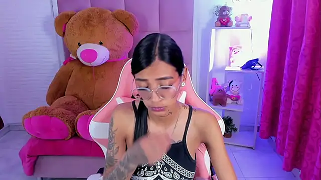 KarlaSlutSkinny__: онлайн-секс-чат
