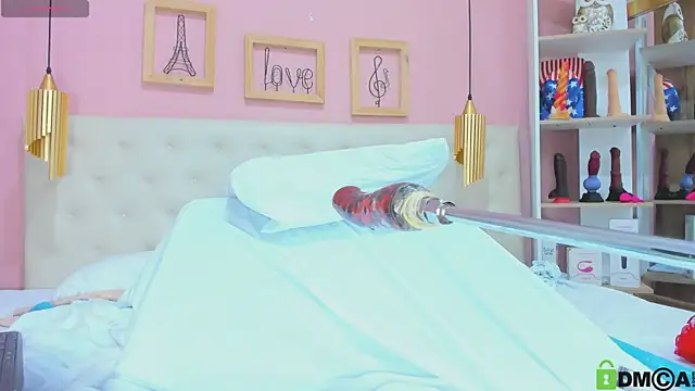 leylla_ élő XXX-chatje