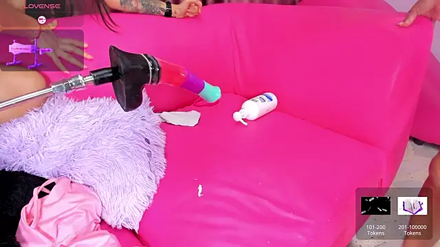 XXX chat uživo modela Cinamon_Roll_