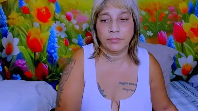 Živý XXX chat indianroxy