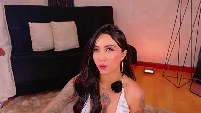 EmmyEvans1 Chat XXX live