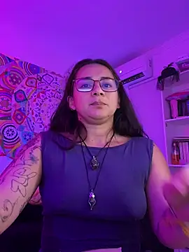 צ'אט XXX בשידור חי של Amarantha_666