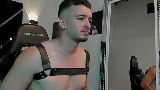 Chat XXX ao vivo de Logan_WolfJS