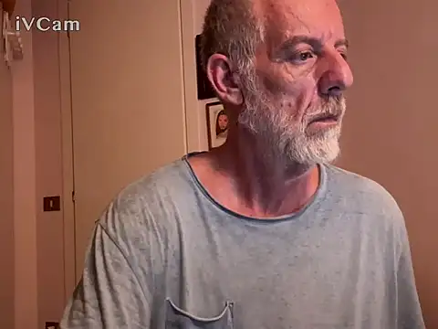 PierPesaroX Show in webcam