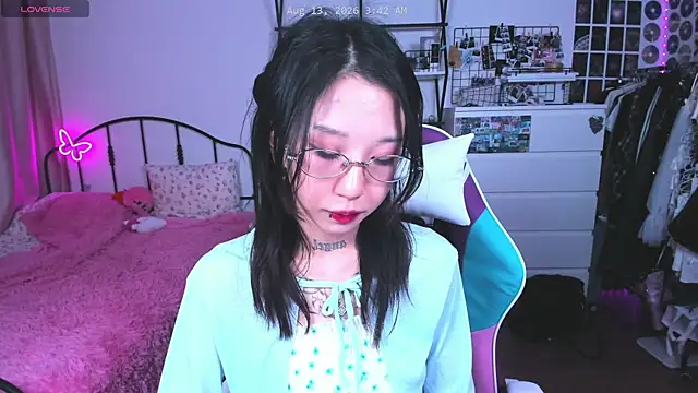 Živý XXX chat ashleywowmeow