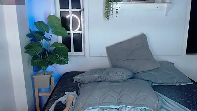 emma_cut3_'s Live XXX Chat