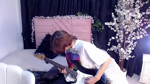 oli_dusk Chat XXX live