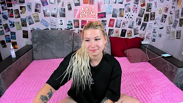x_Ulya1cutex Adlı Modelin Canlı XXX Sohbeti