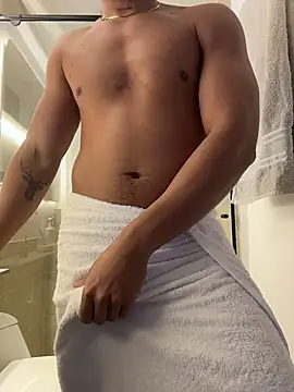 austin_spears_: διαδικτυακό σόου στην κάμερα