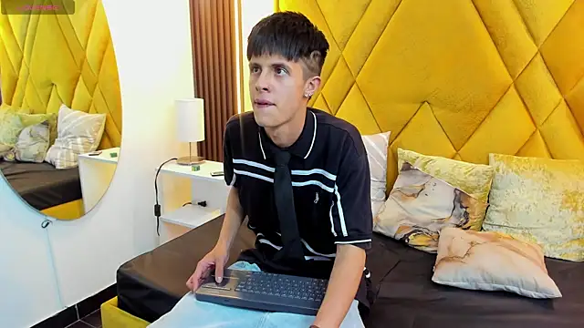 Chat XXX ao vivo de MikeHunteer