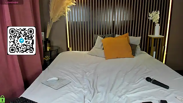 Chatroom XXX en direct de Aly_Alyc