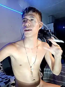 dareck_18 Adlı Modelin Canlı XXX Sohbeti