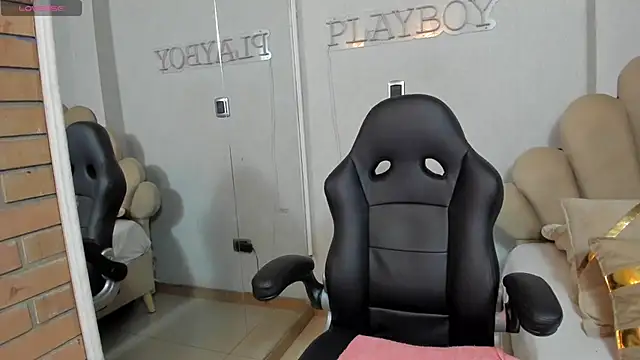 KattyLilli Live XXX-chat