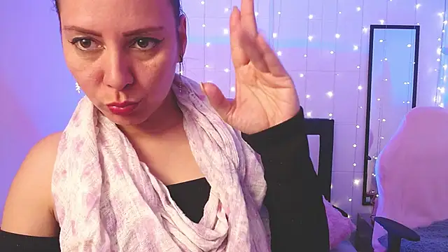Chat +18 de camila_delarosa ao vivo
