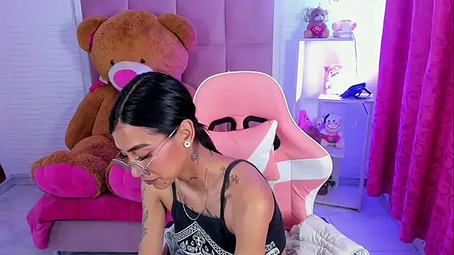 Živý XXX chat KarlaSlutSkinny__