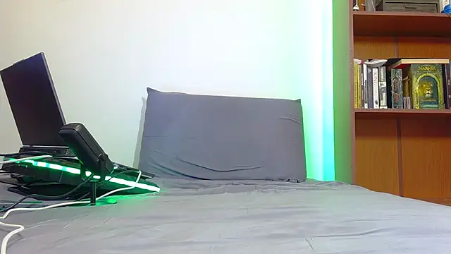 cristo_master élő XXX-chatje
