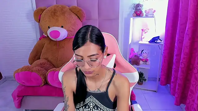 KarlaSlutSkinny__'s Live XXX Chat