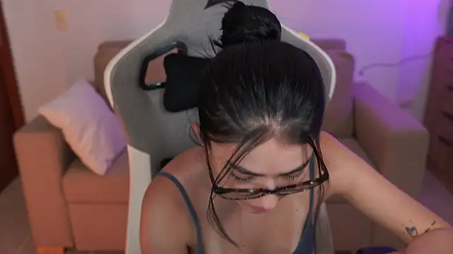 XXX chat uživo modela anyacutex