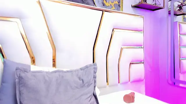 دردشة NalaRosse الجنسية المباشرة