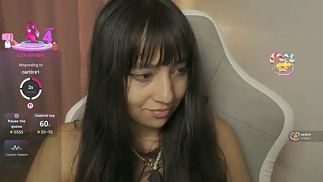 EmmitaGarcia's Live XXX Chat