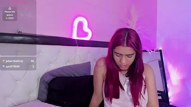 Siena_fox Adlı Modelin Canlı XXX Sohbeti