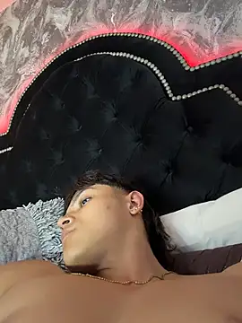 Chat XXX ao vivo de DilanMiller_