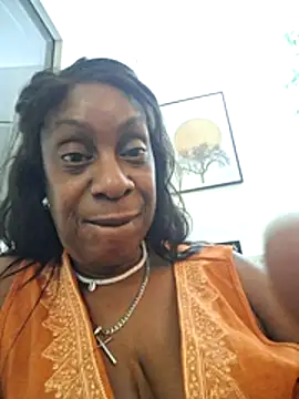 EbonyBlue-x's Live XXX Chat