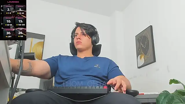 Thom_Ohtani Chat XXX in diretta