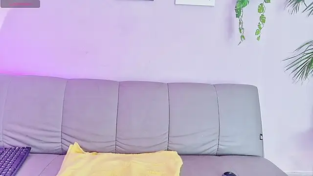 Zara_Fire Chat XXX live