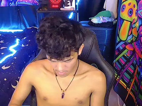 hugekenbigcock's Live XXX Chat