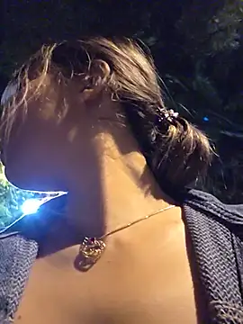 NatasanzのライブXXXチャット