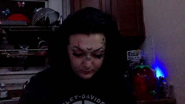 CurvyTrans2002 élő XXX-chatje