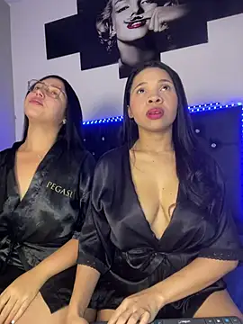 Cheerryloverss Chat XXX live