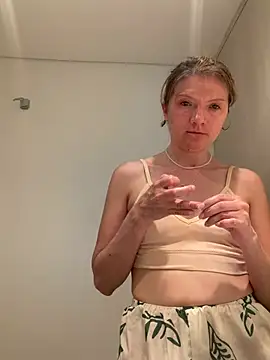 XXX chat uživo modela Cherryxx