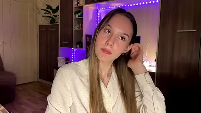 Rina_Right Chat XXX in diretta