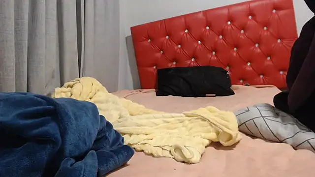 ShortShaly Show in webcam