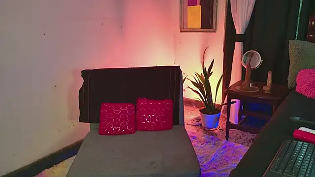 Ginger-Foxy Live XXX-Chat