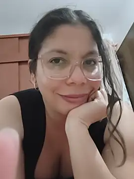دردشة Carliina_Soussa الجنسية المباشرة