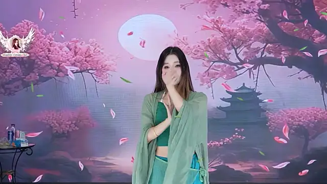 NewStar101のライブXXXチャット