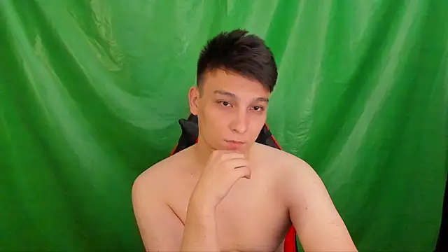 XXX chat uživo modela Justin_time111