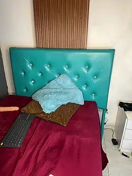 Kael_Prince Adlı Modelin Canlı XXX Sohbeti