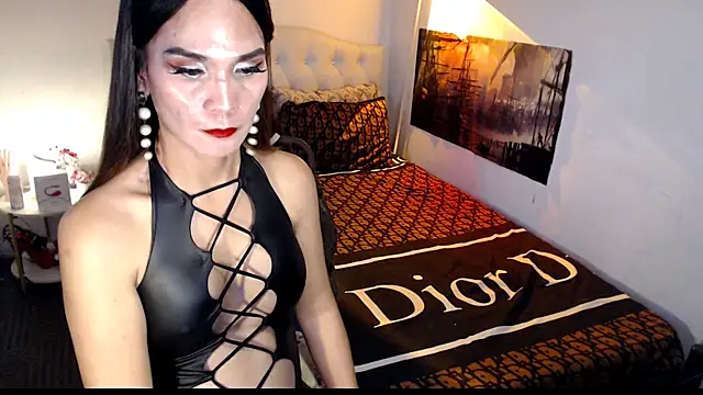 NinaDOM4CUM Chat XXX in diretta