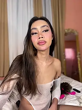 Innocent_yanixx69 Adlı Modelin Canlı XXX Sohbeti